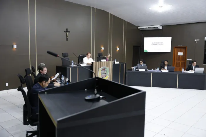 Câmara de Lucas do Rio Verde realiza 20ª Sessão Ordinária com aprovação de projetos e homenagens