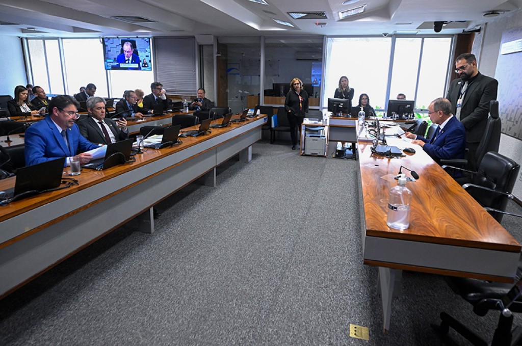 CRA aprova seguro-desemprego para extrativistas vegetais