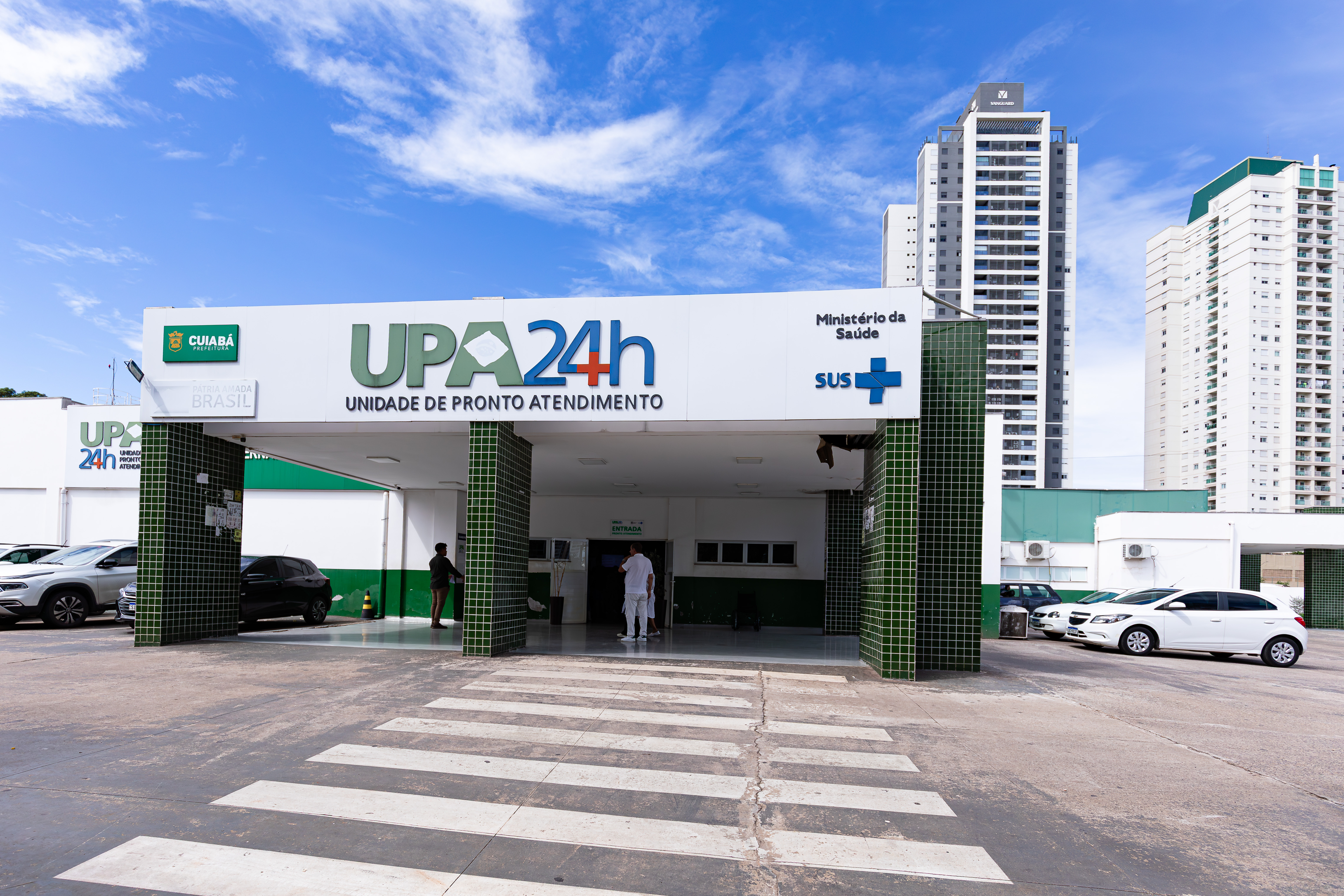 Secretaria de Saúde realiza atendimentos de forma manual durante indisponibilidade de internet