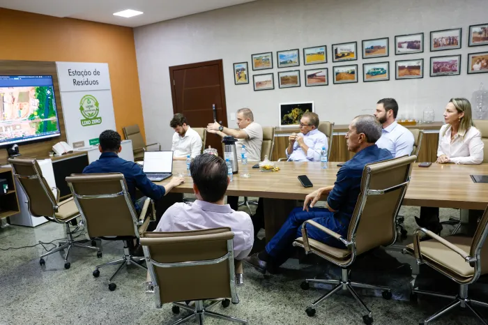 Vereadores participam de reunião para definição de melhorias no trânsito da travessia urbana da BR-163